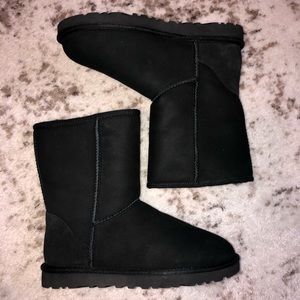 Ugg Classic Short Black